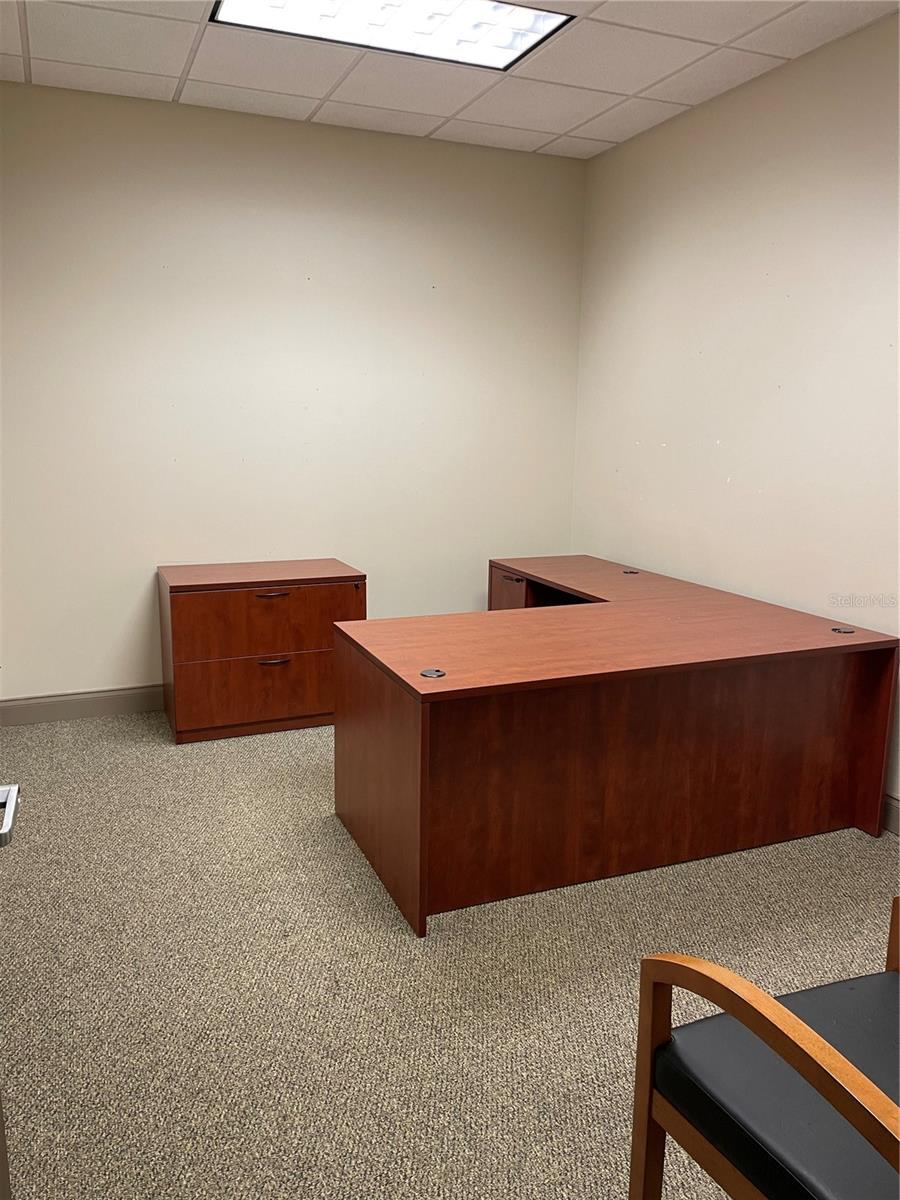 FAIROAKS & IVANHOE - Commercial Lease