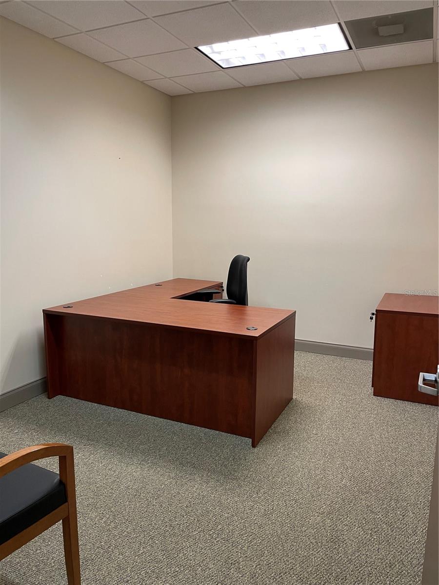 FAIROAKS & IVANHOE - Commercial Lease