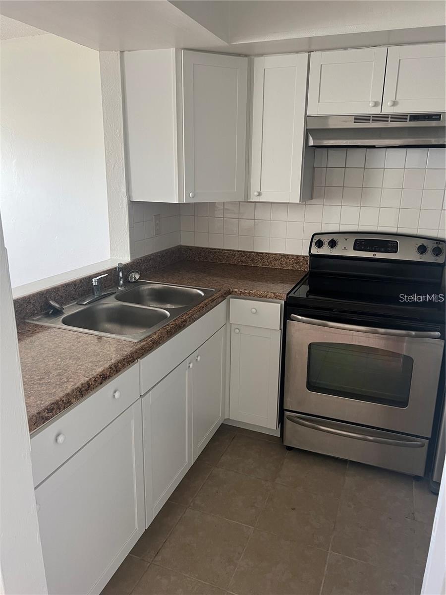 GREEN DOLPHIN PARK CONDO - Residential Lease