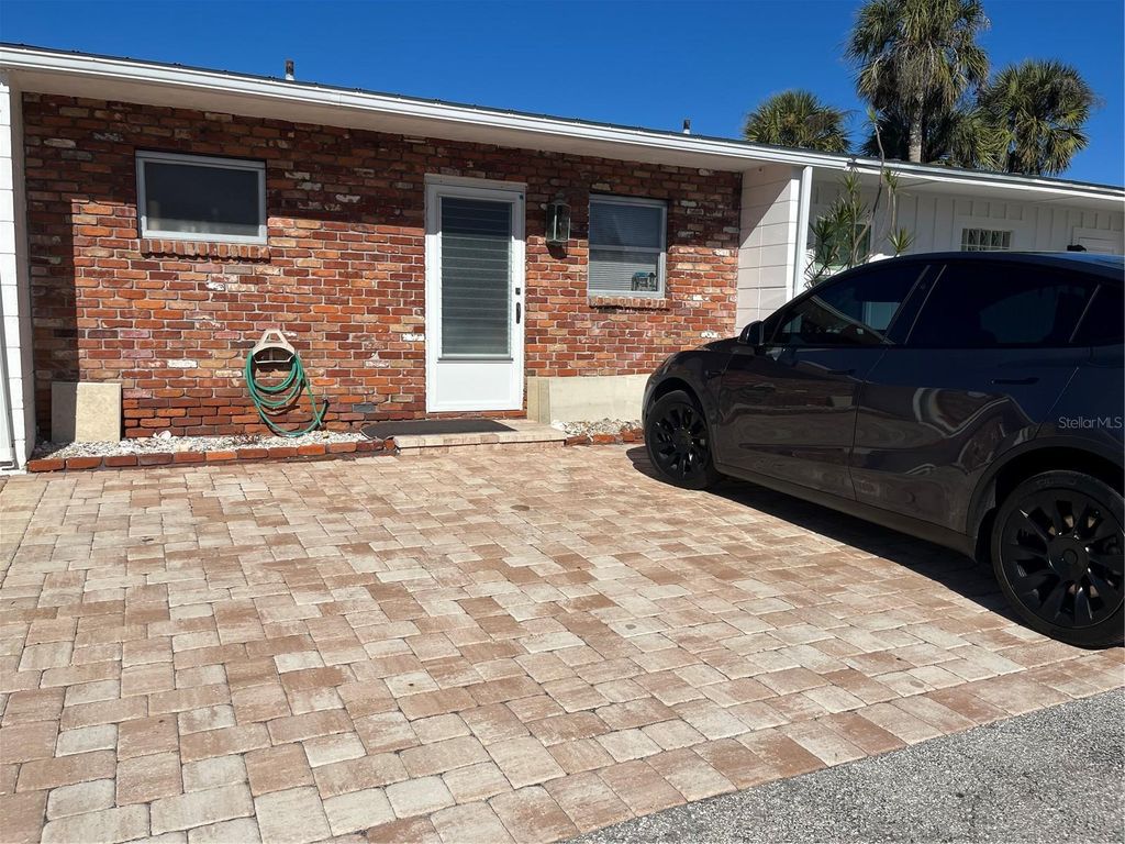 Photo of 701 Saint Judes Drive S #3, Longboat Key, FL 34228 (MLS # O6370226)