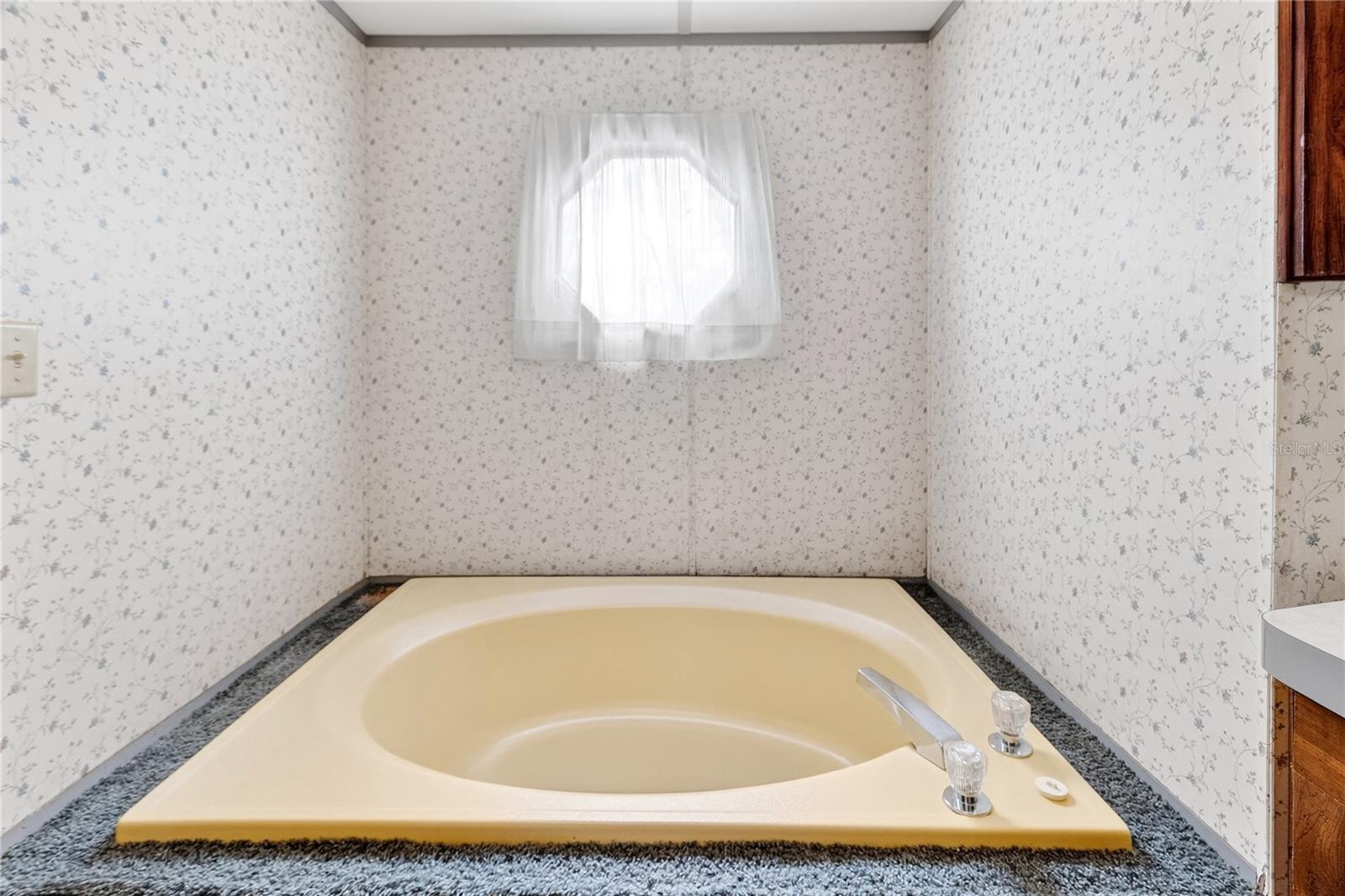 B & R SUB - Residential