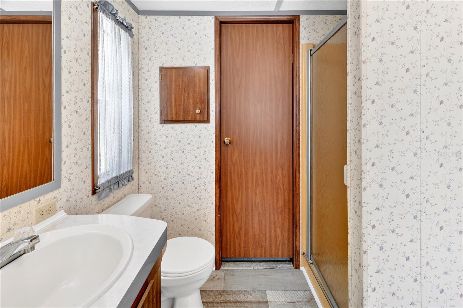 B & R SUB - Residential