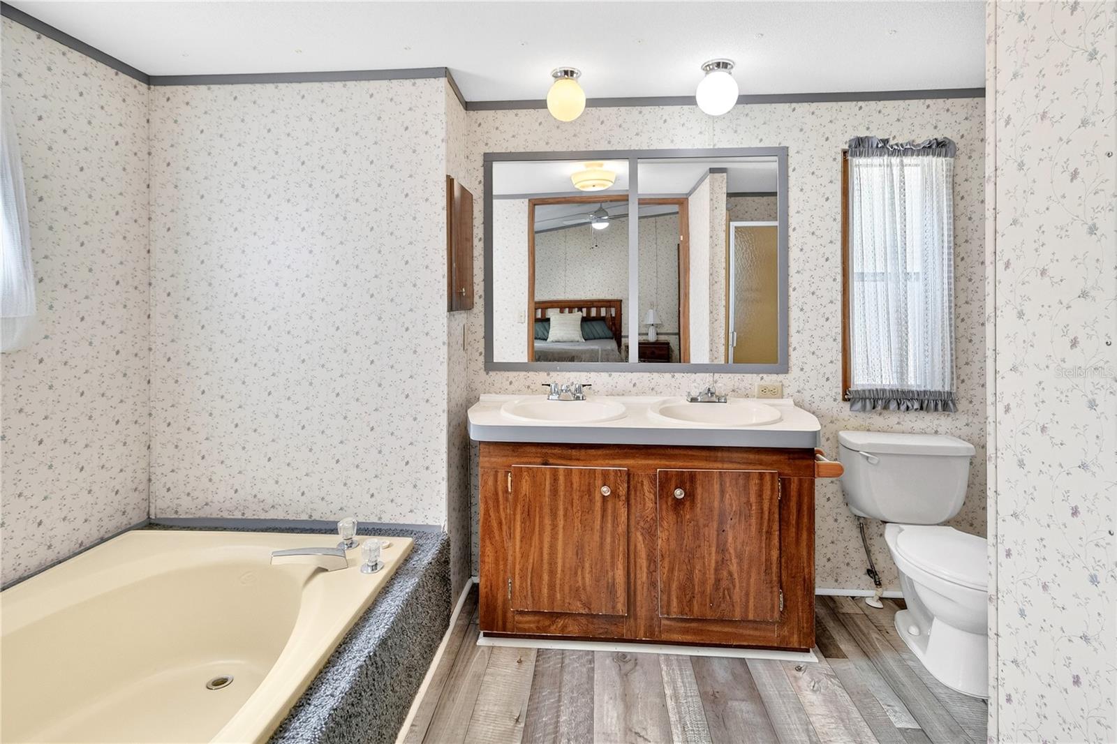 B & R SUB - Residential