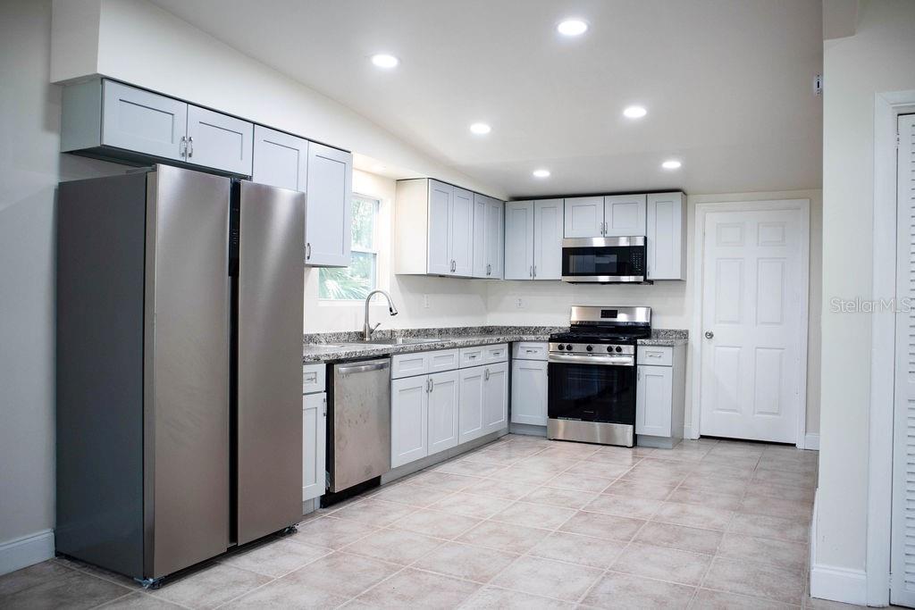 3015 NE 13TH DRIVE