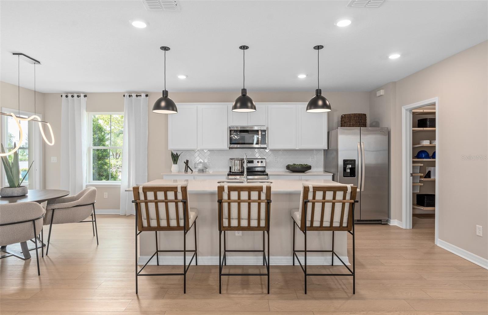 3332 ORANGE ROSE LOOP