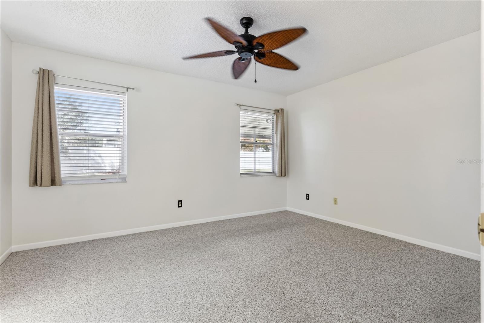 ROLLING OAKS - Residential