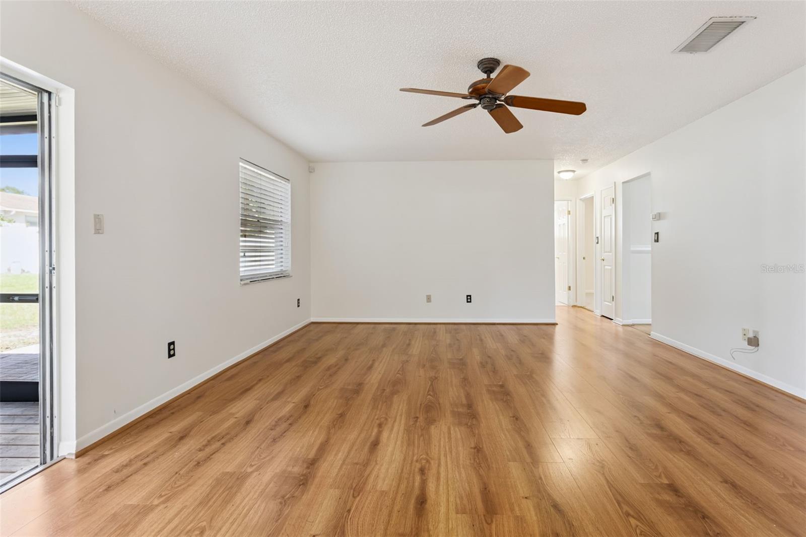 ROLLING OAKS - Residential