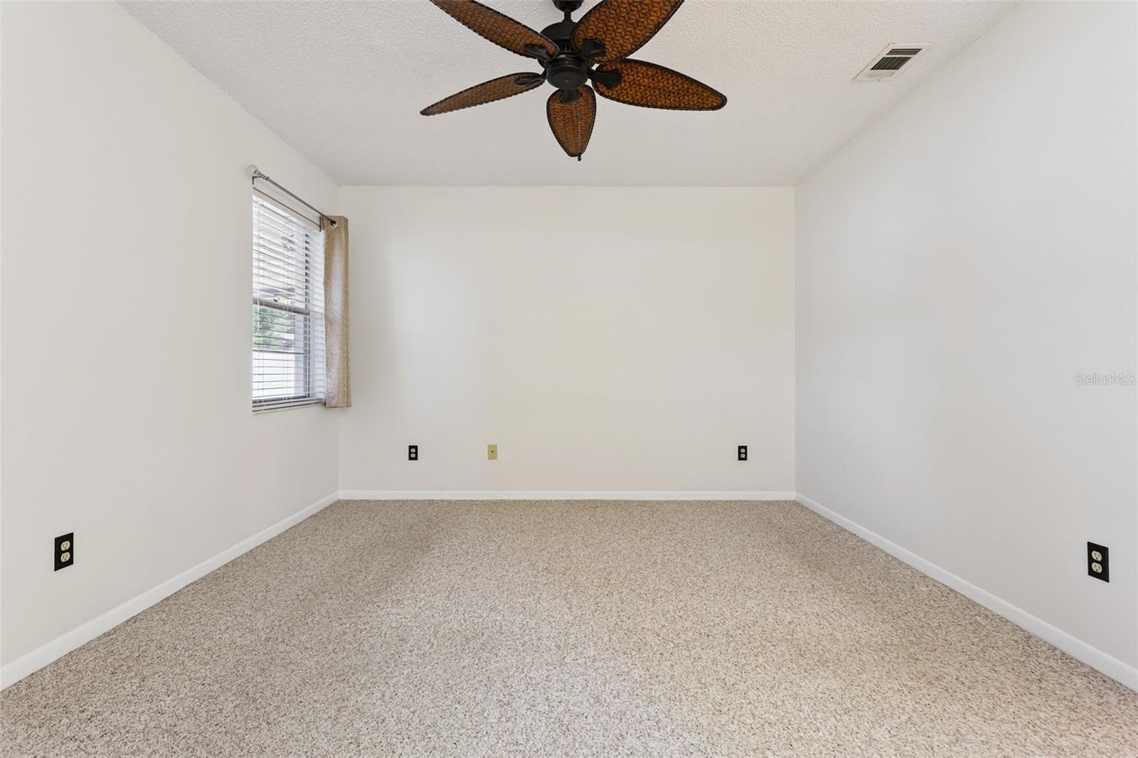 ROLLING OAKS - Residential