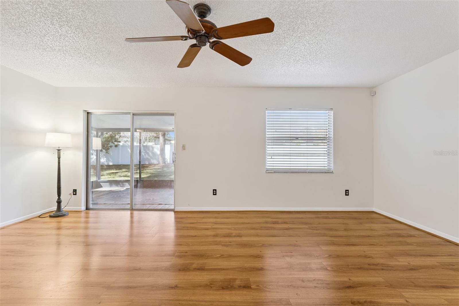 ROLLING OAKS - Residential