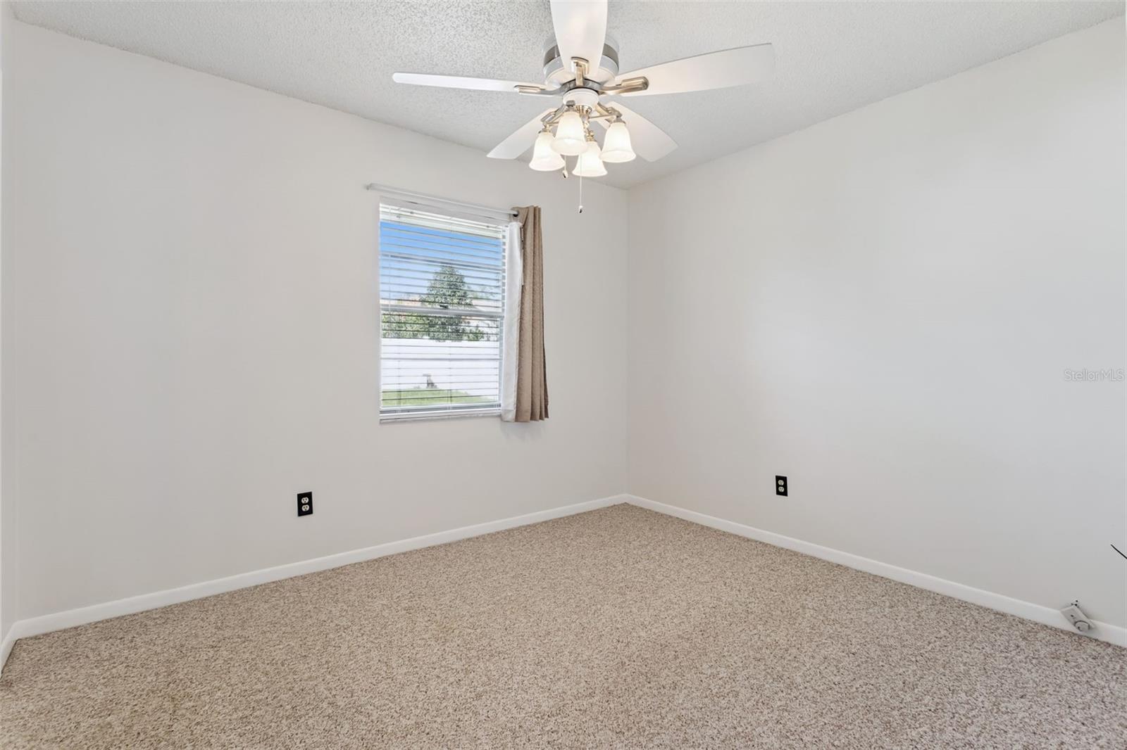 ROLLING OAKS - Residential