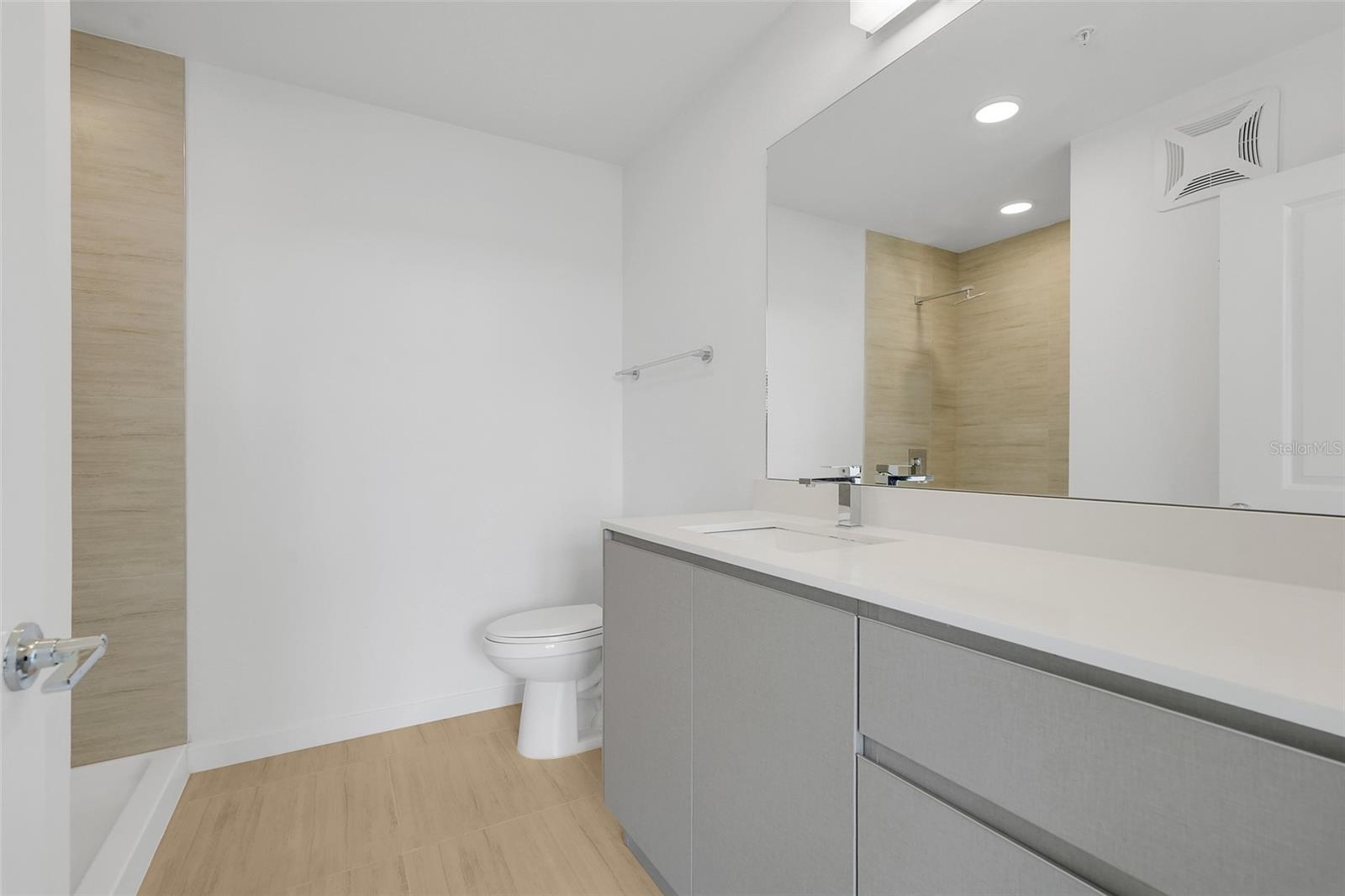 MILLENIA PARK CONDOMINIUMS - Residential