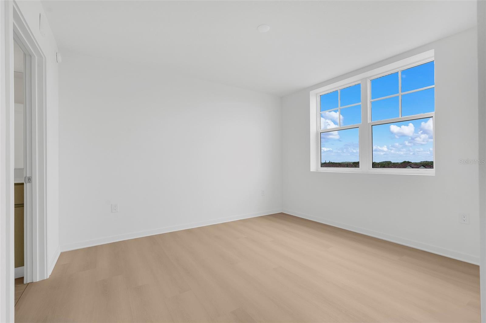 MILLENIA PARK CONDOMINIUMS - Residential