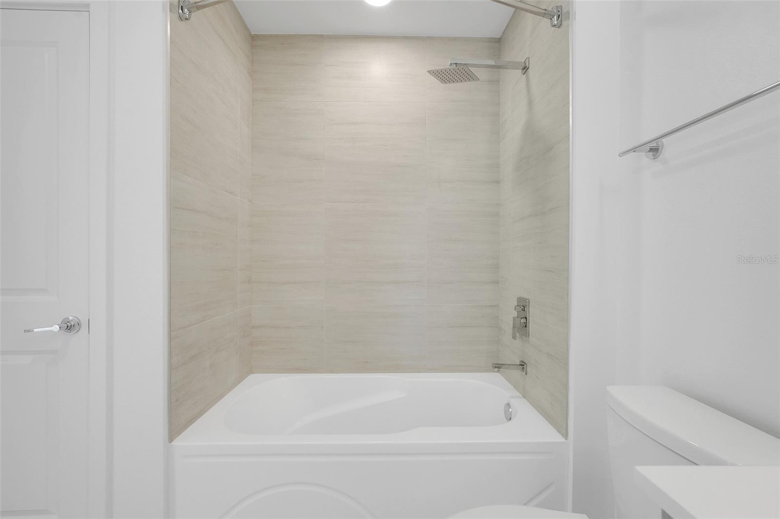 MILLENIA PARK CONDOMINIUMS - Residential