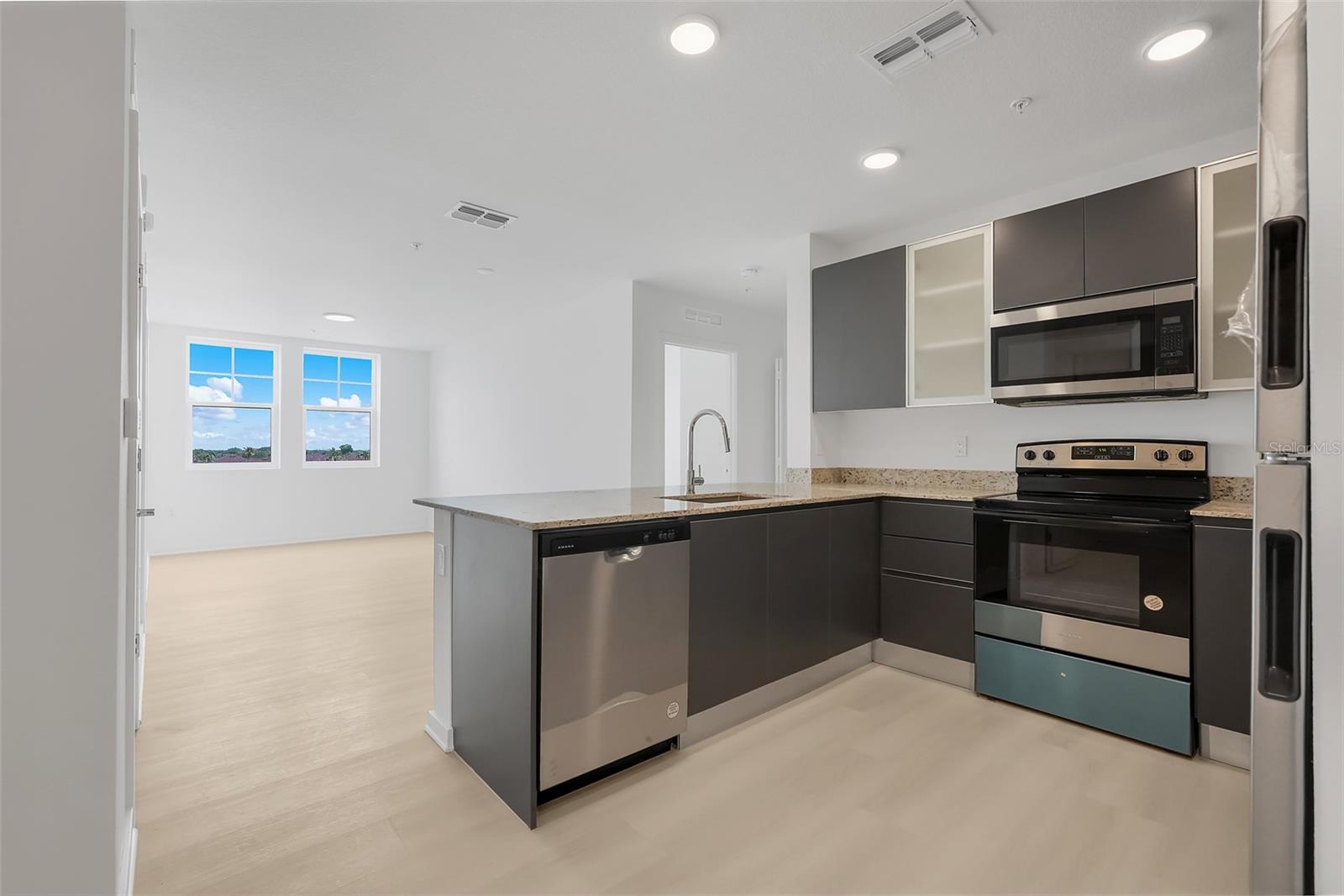 MILLENIA PARK CONDOMINIUMS - Residential
