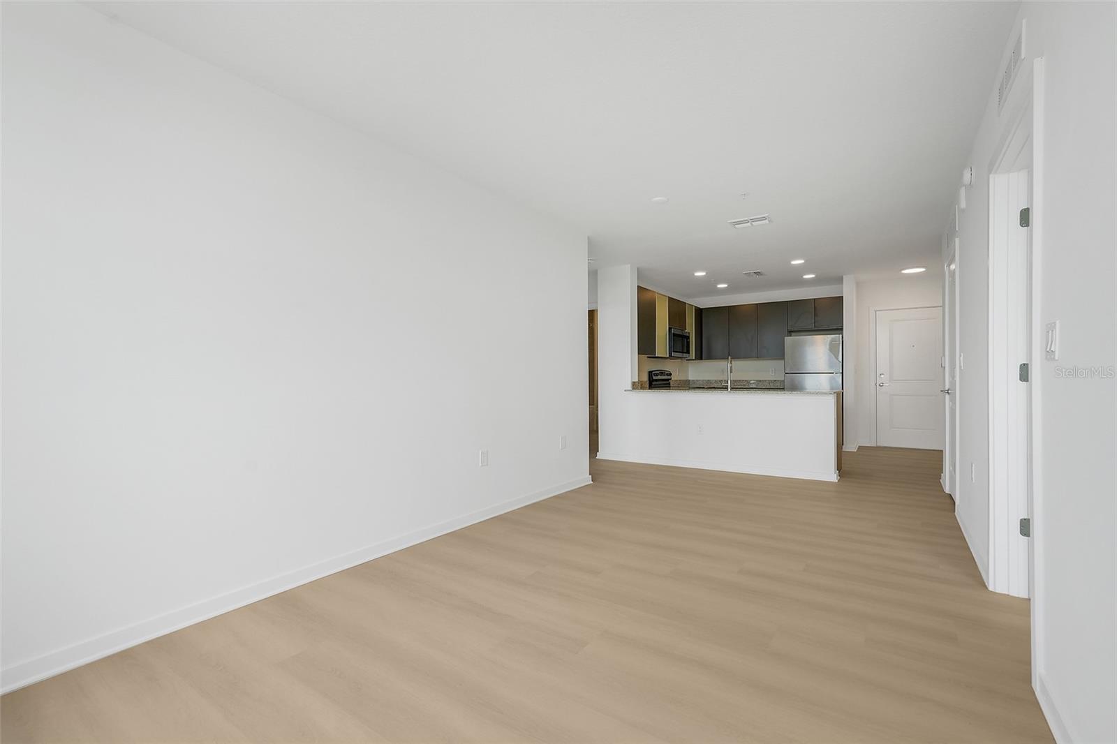 MILLENIA PARK CONDOMINIUMS - Residential