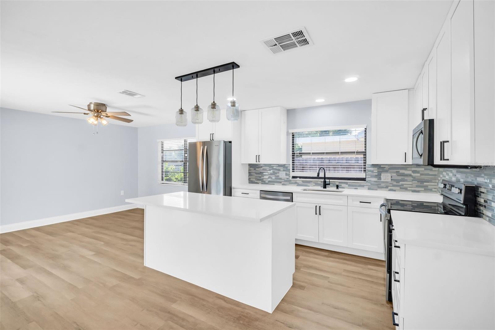 1238 MANDARIN DRIVE
