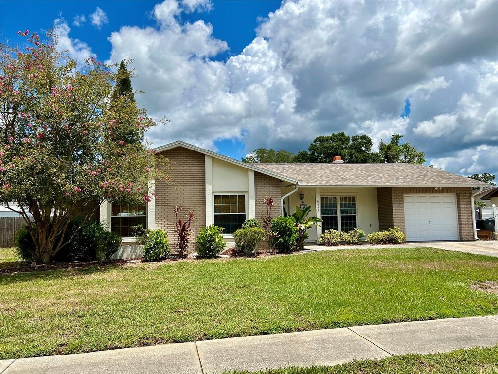 Photo of 6542 Spanish Moss Circle, Tampa, FL 33625 (MLS # T3534611)