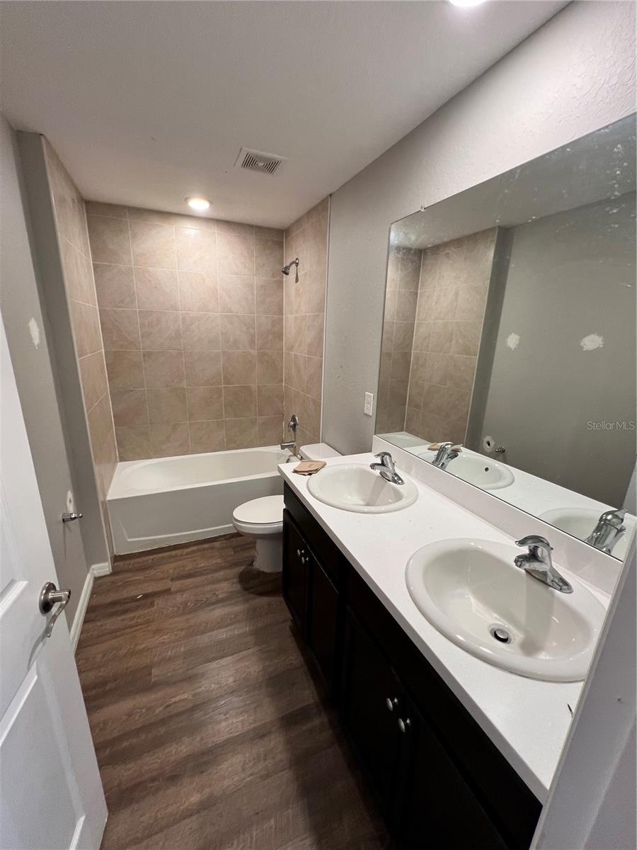 22480 LA GUARDIA AVENUE