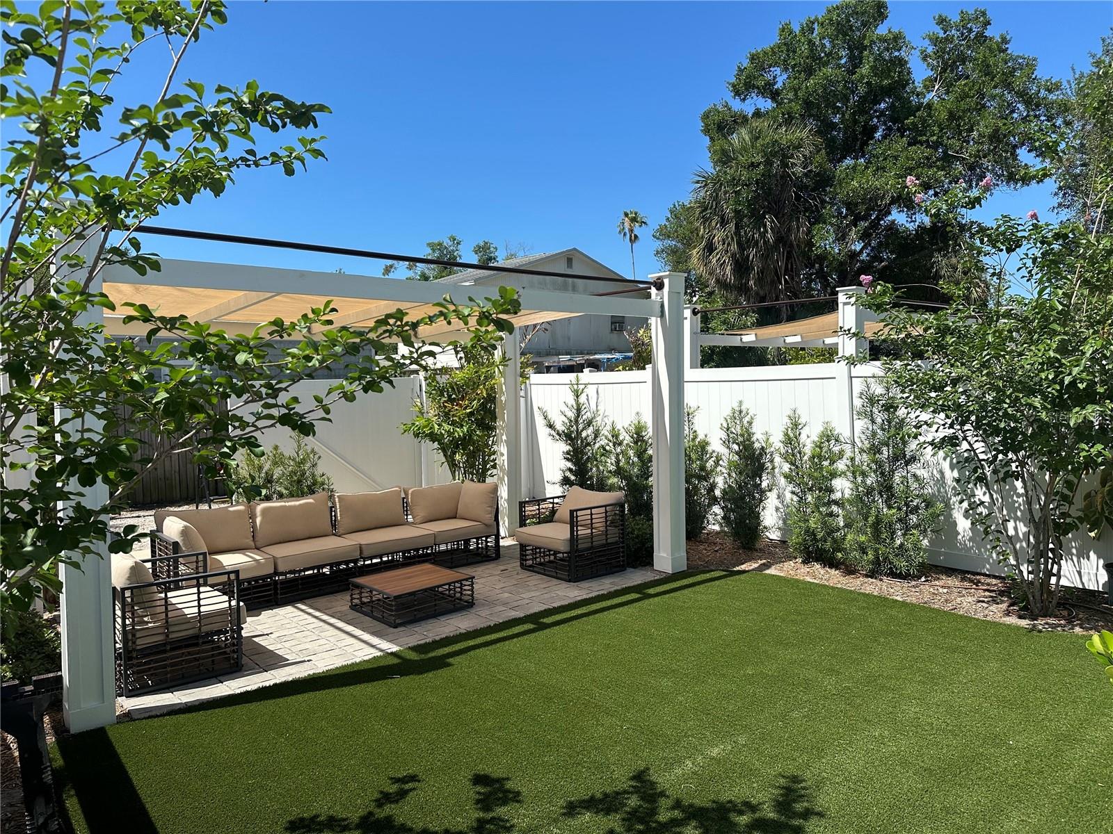 MACFARLANES ADDS - Residential Lease