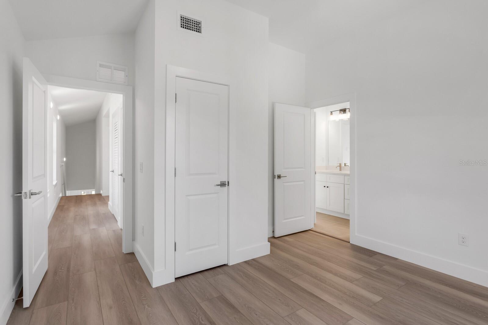 MACFARLANES ADDS - Residential Lease