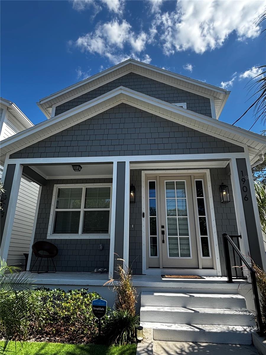 MACFARLANES ADDS - Residential Lease
