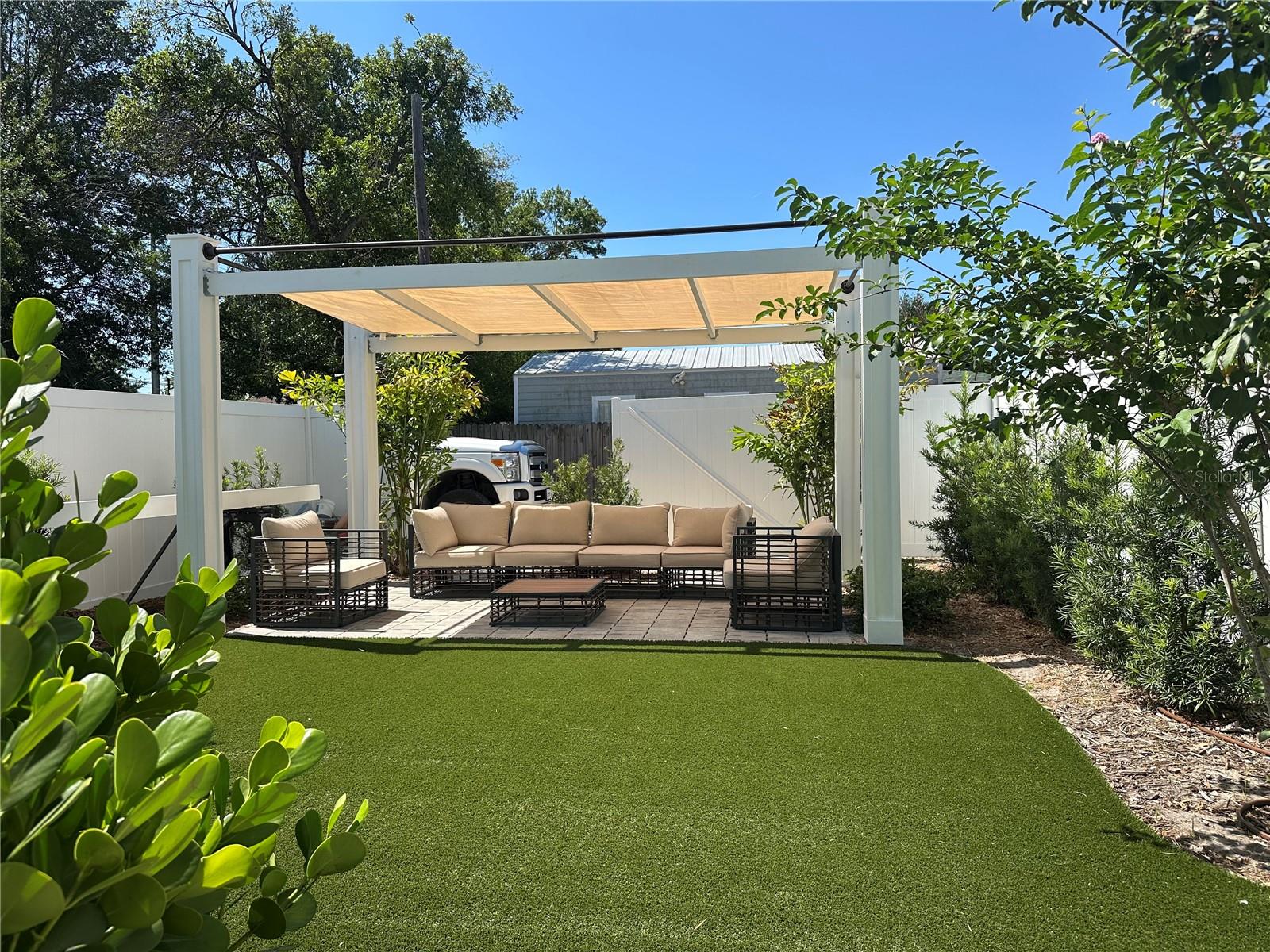 MACFARLANES ADDS - Residential Lease