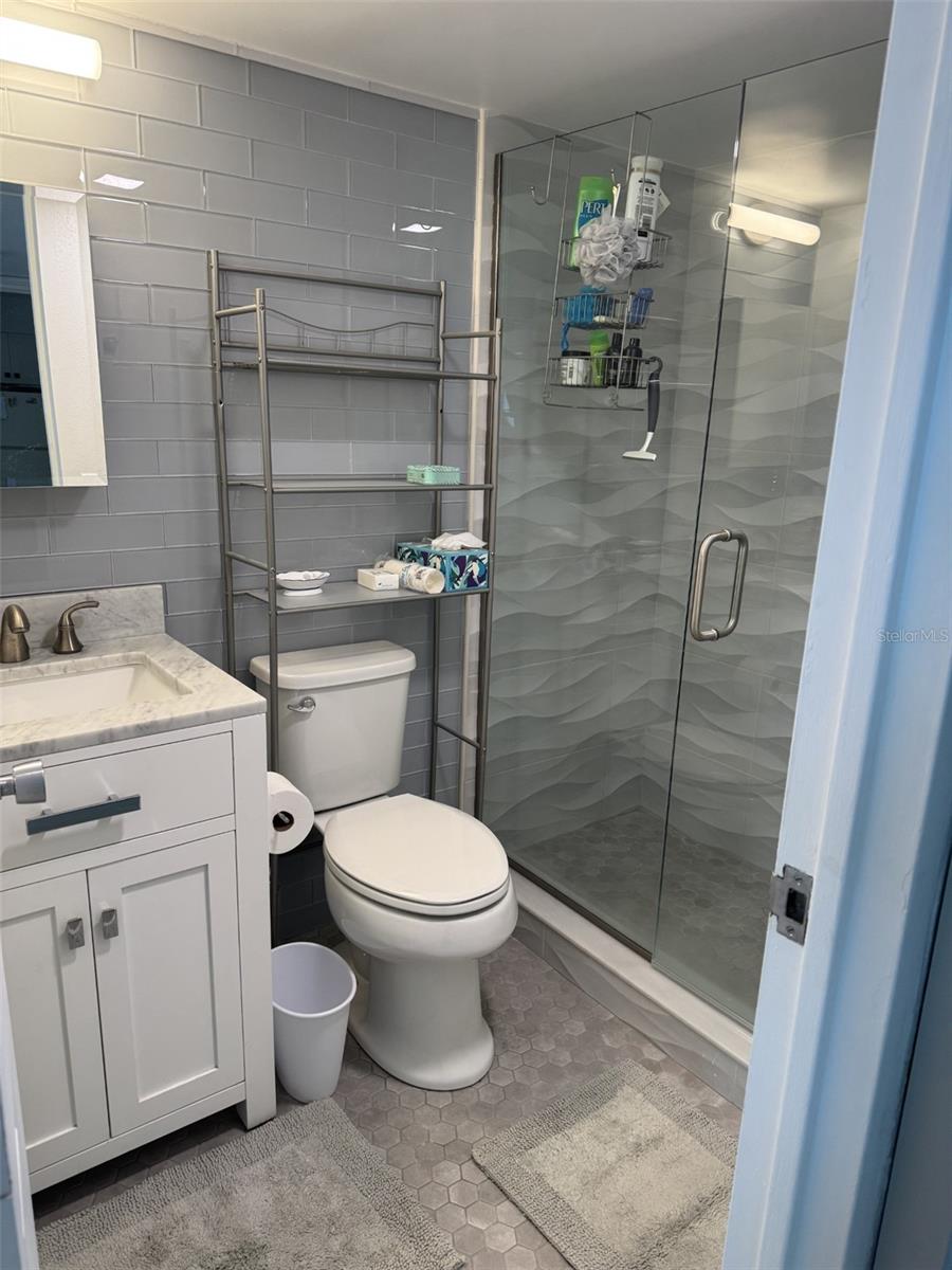 GULFSTREAM TOWERS - Residential Lease