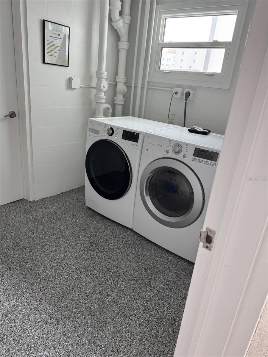 GULFSTREAM TOWERS - Residential Lease