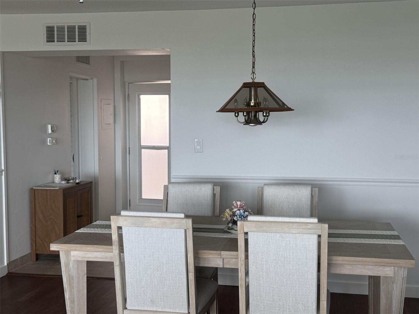 GULFSTREAM TOWERS - Residential Lease