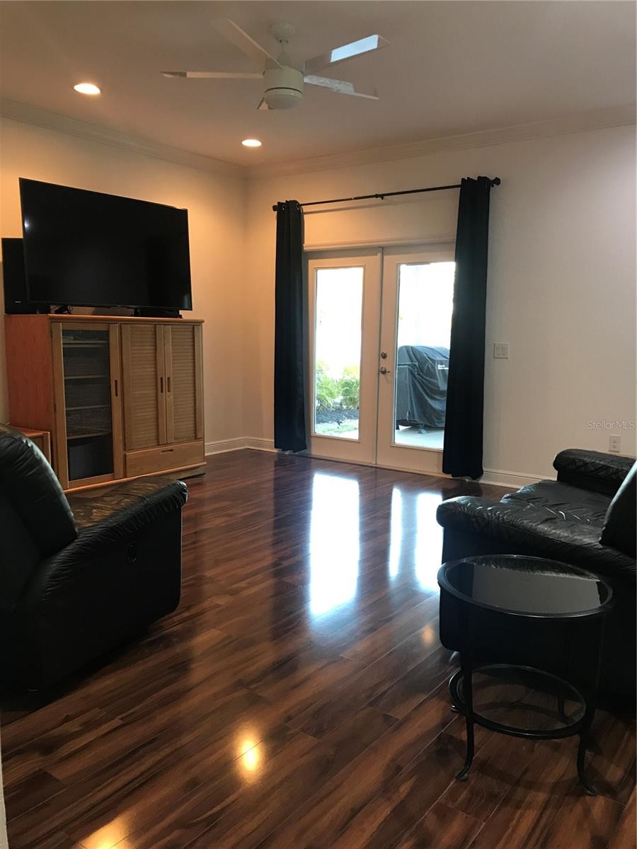 SOUTH GULF COVE - Residential