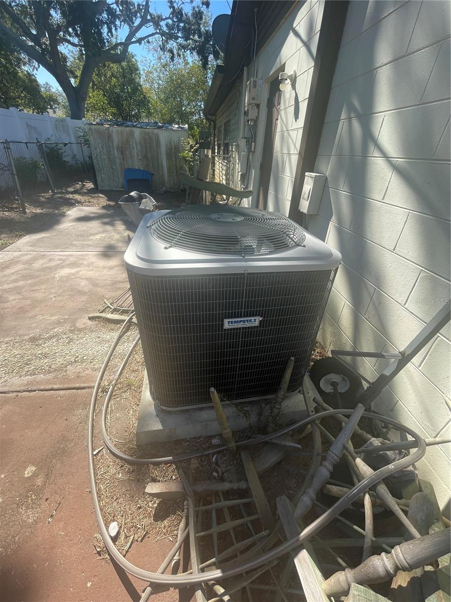 SPRING HILL - Residential