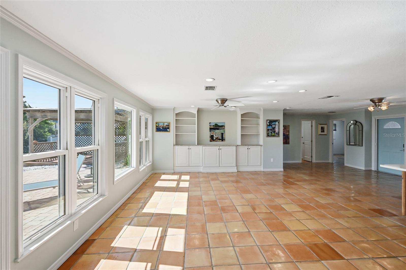 HOLMES BEACH 17TH UNIT - Residential