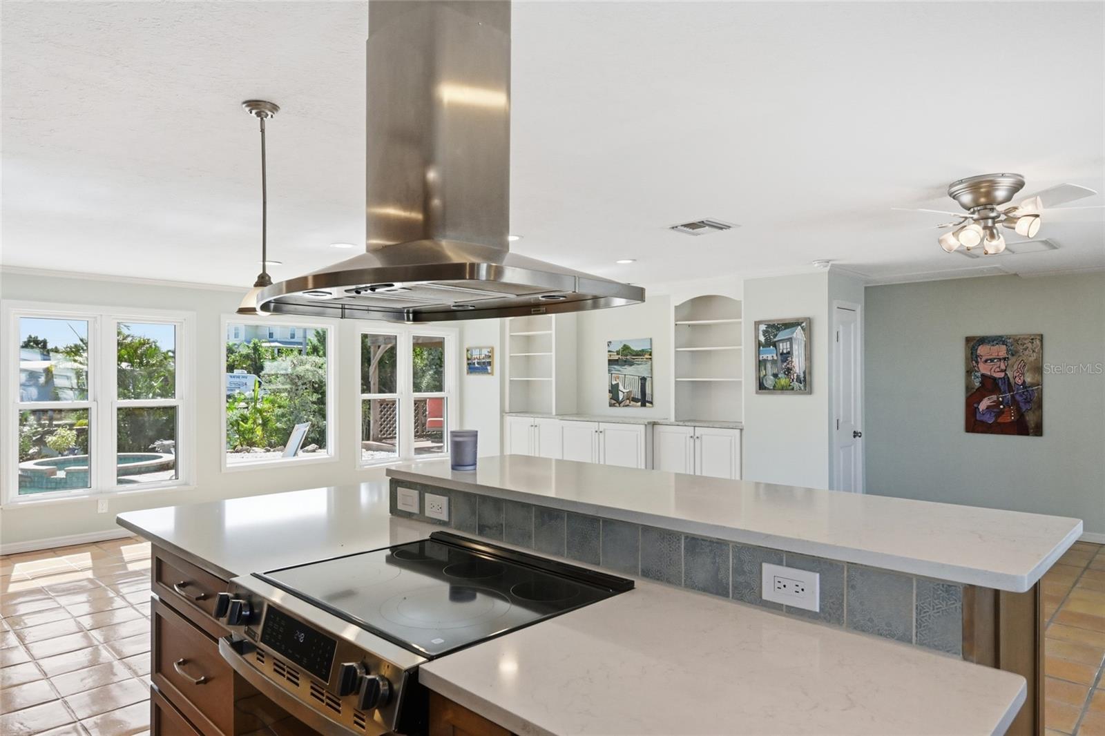 HOLMES BEACH 17TH UNIT - Residential