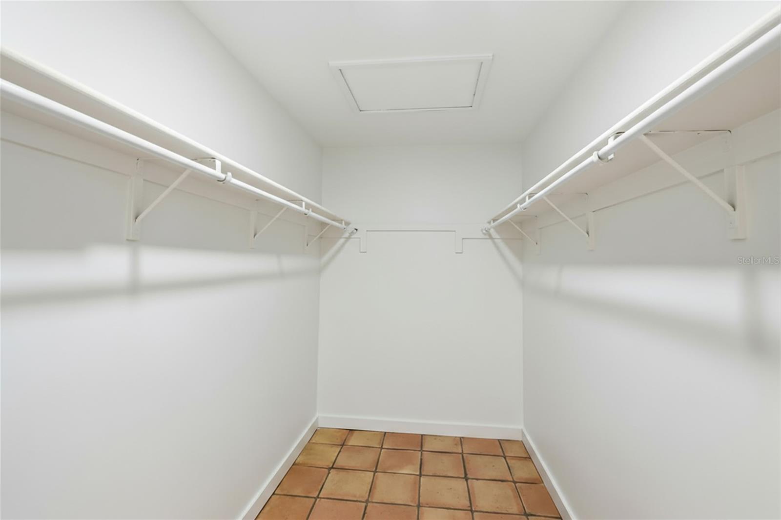 HOLMES BEACH 17TH UNIT - Residential