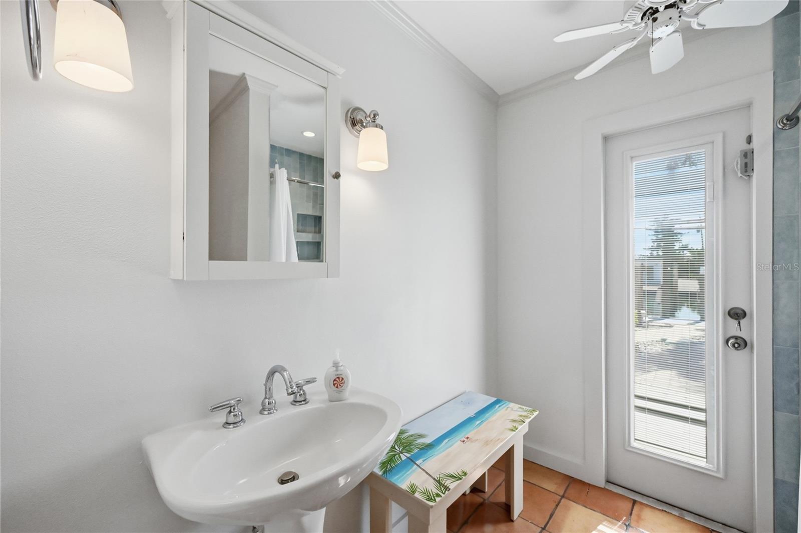 HOLMES BEACH 17TH UNIT - Residential