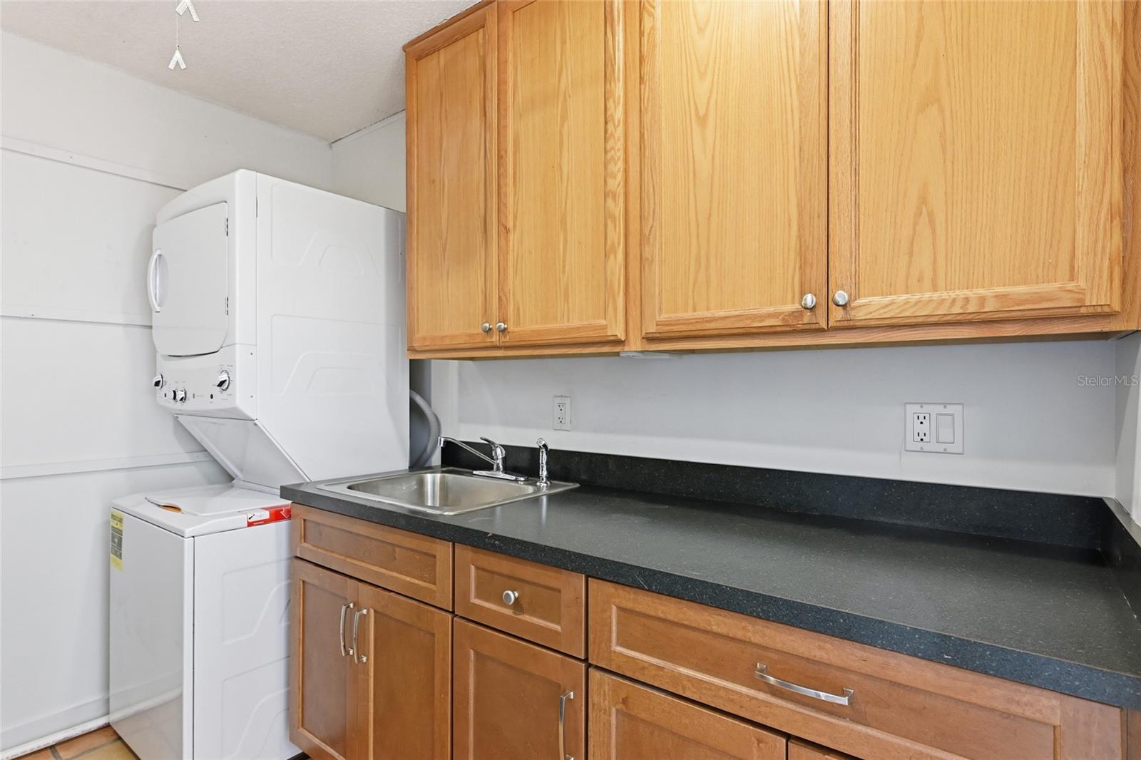 HOLMES BEACH 17TH UNIT - Residential