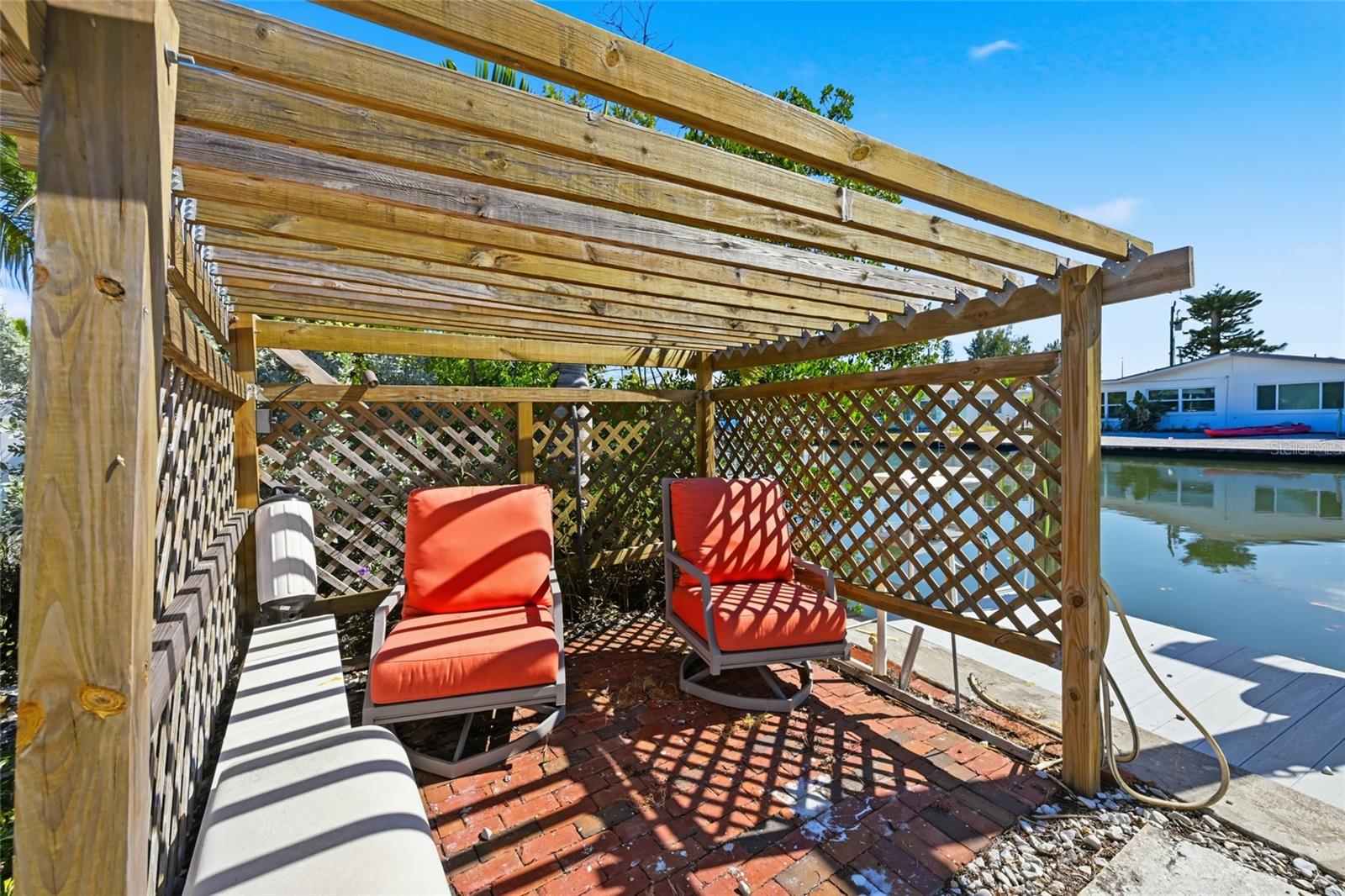 HOLMES BEACH 17TH UNIT - Residential