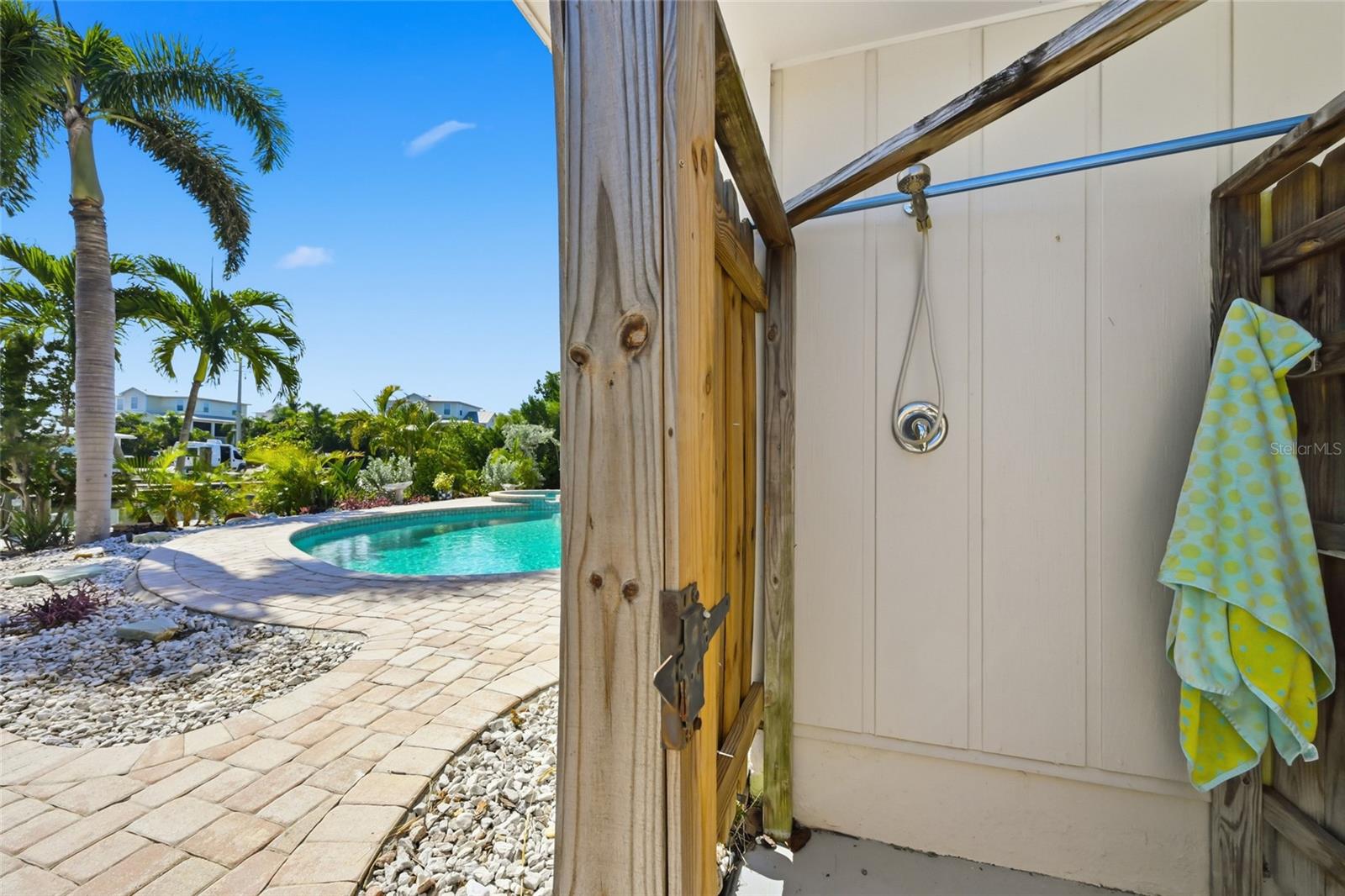 HOLMES BEACH 17TH UNIT - Residential