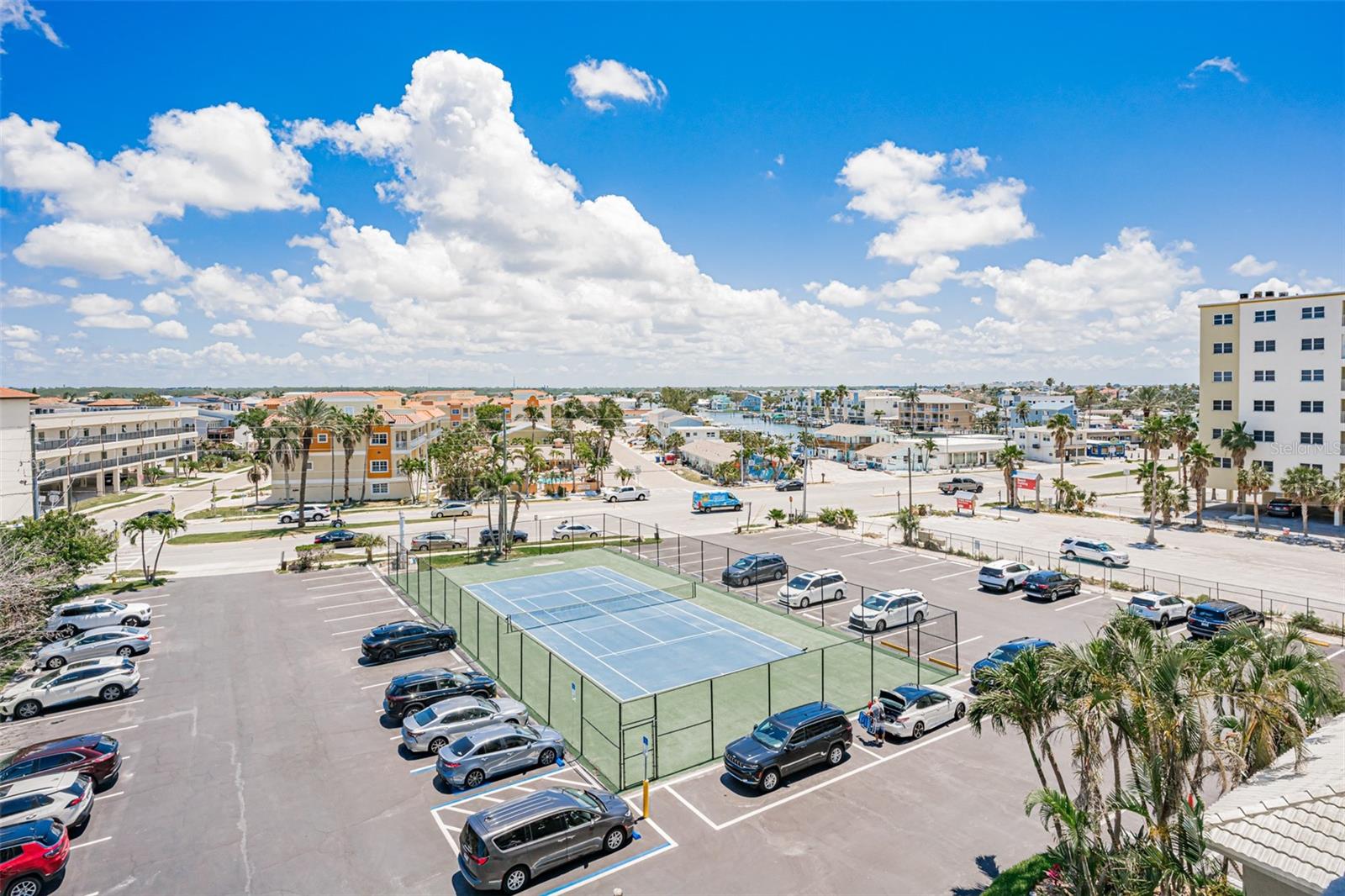 17500 GULF BOULEVARD 407