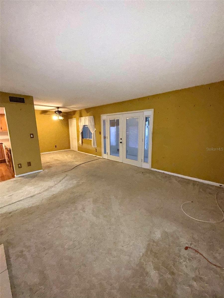 FAIRWAYS/SILVER SPGS SHORES CO - Residential