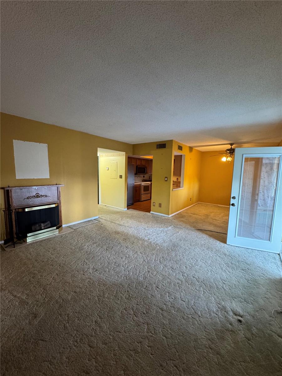 FAIRWAYS/SILVER SPGS SHORES CO - Residential