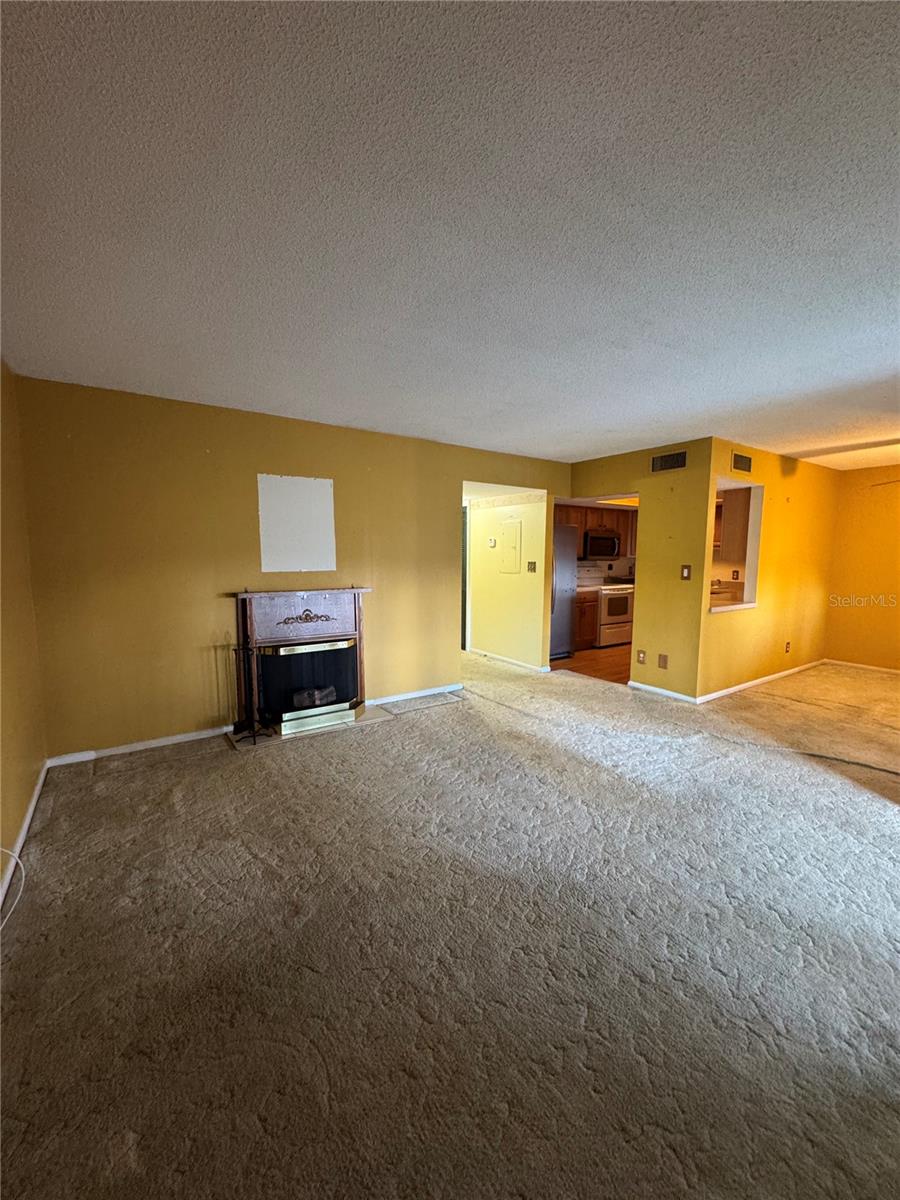 FAIRWAYS/SILVER SPGS SHORES CO - Residential