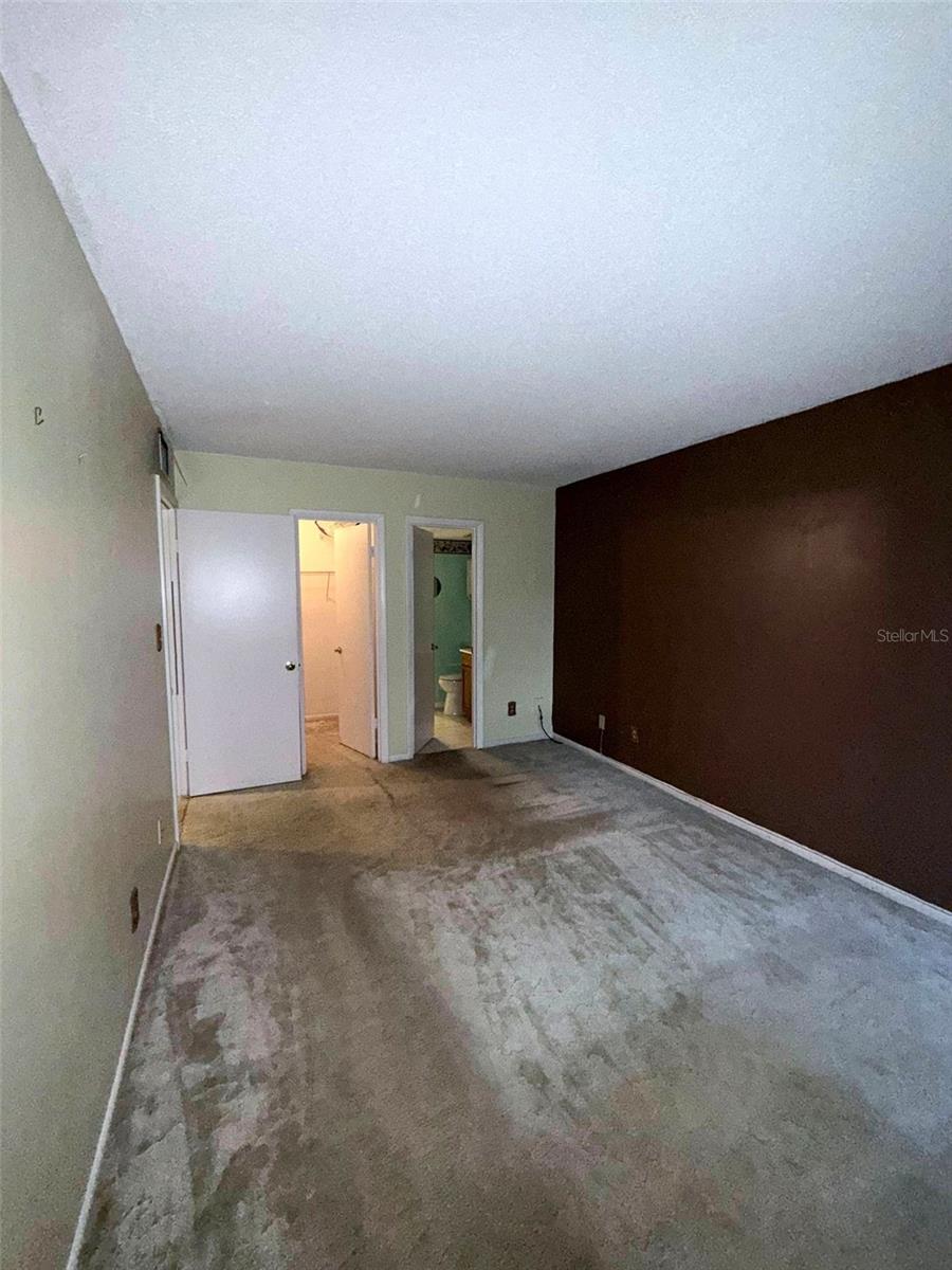 FAIRWAYS/SILVER SPGS SHORES CO - Residential