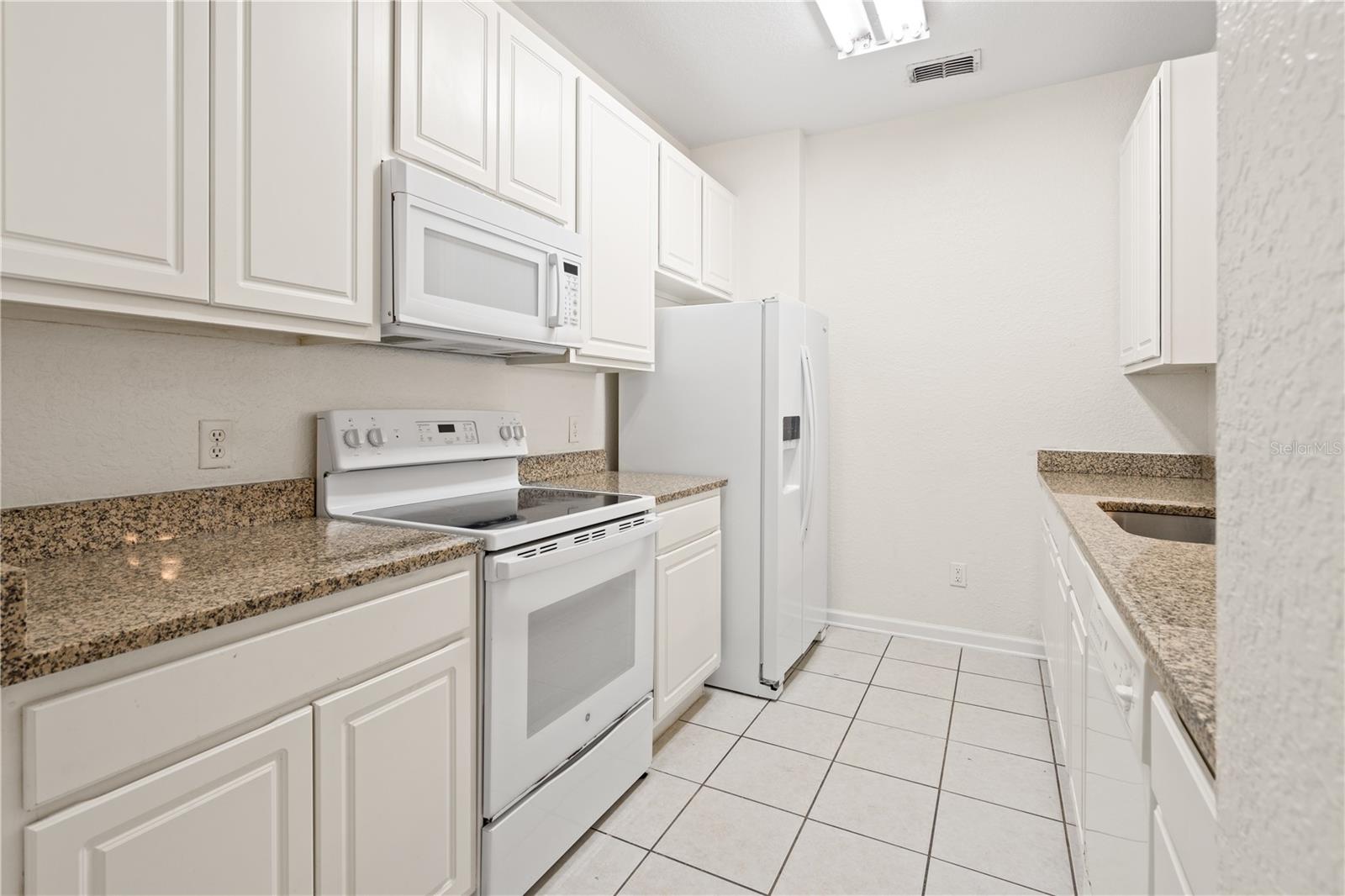 2484 SAN TECLA STREET 106
