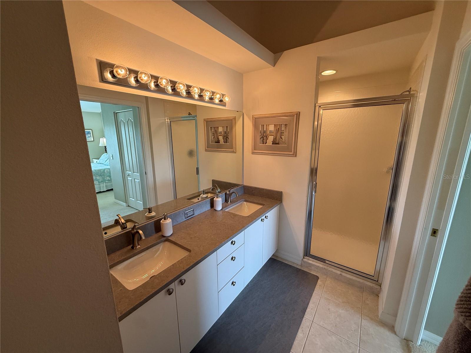 VERANDA 7 AT HERITAGE OAKS - Residential Lease
