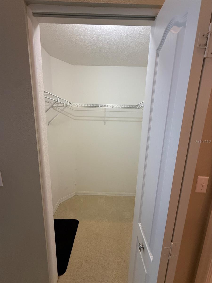VERANDA 7 AT HERITAGE OAKS - Residential Lease