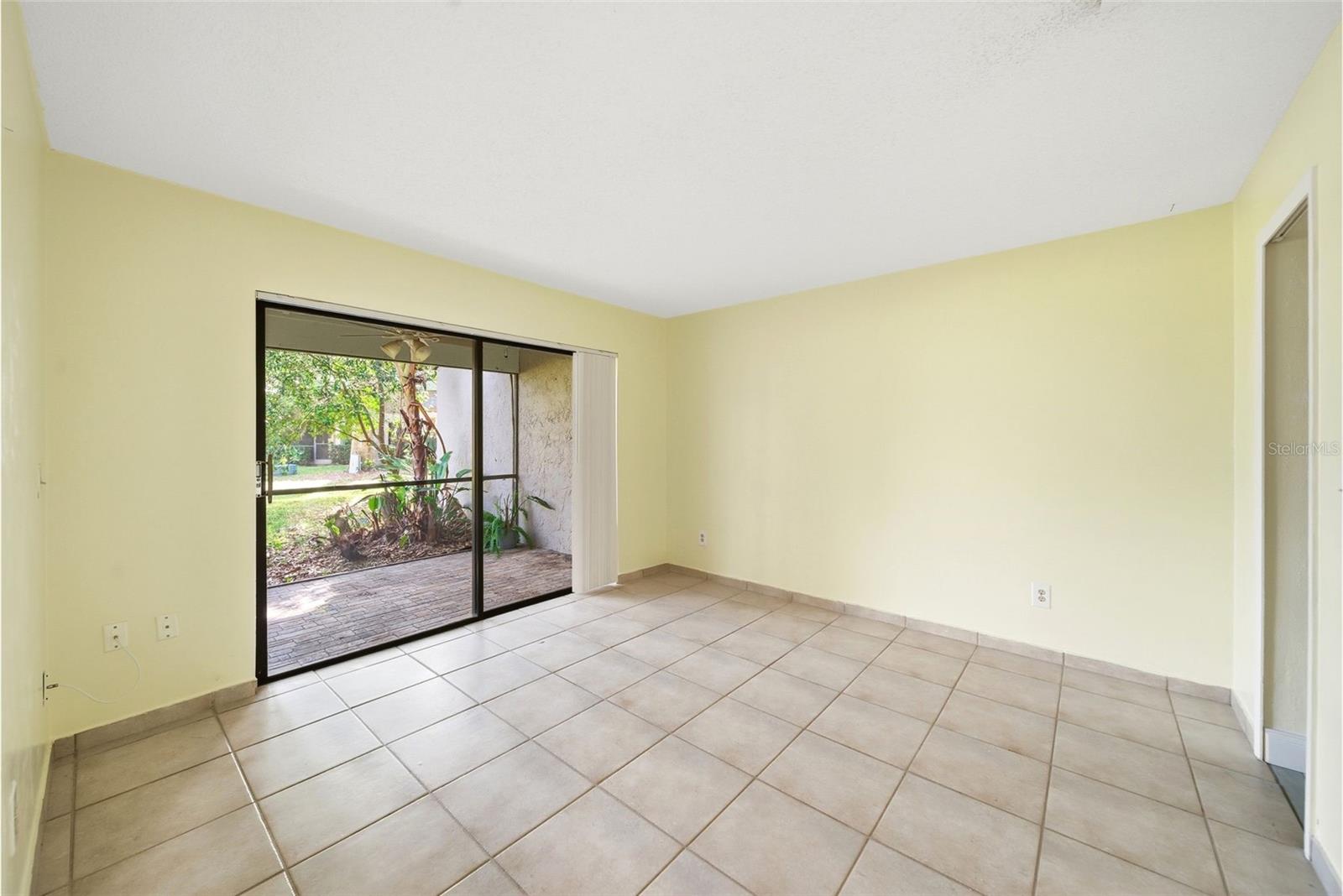 LAKE OF THE WOODS SEC 05 TWNHS - Residential