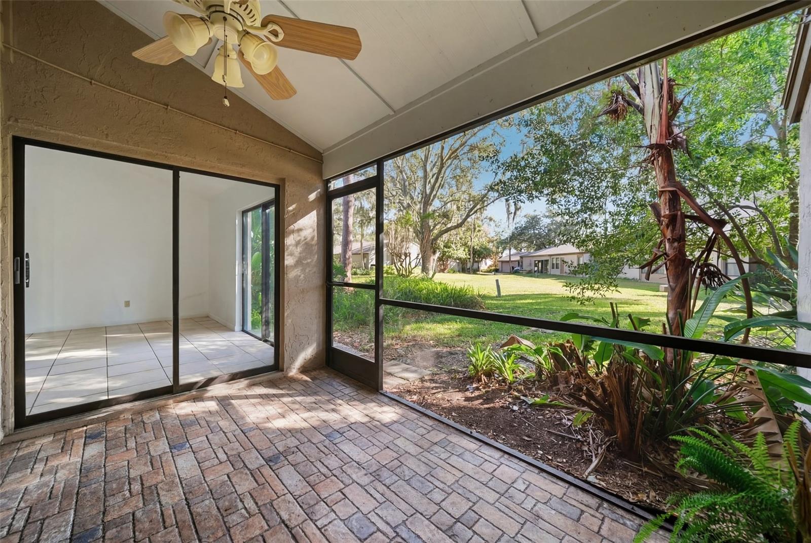 LAKE OF THE WOODS SEC 05 TWNHS - Residential