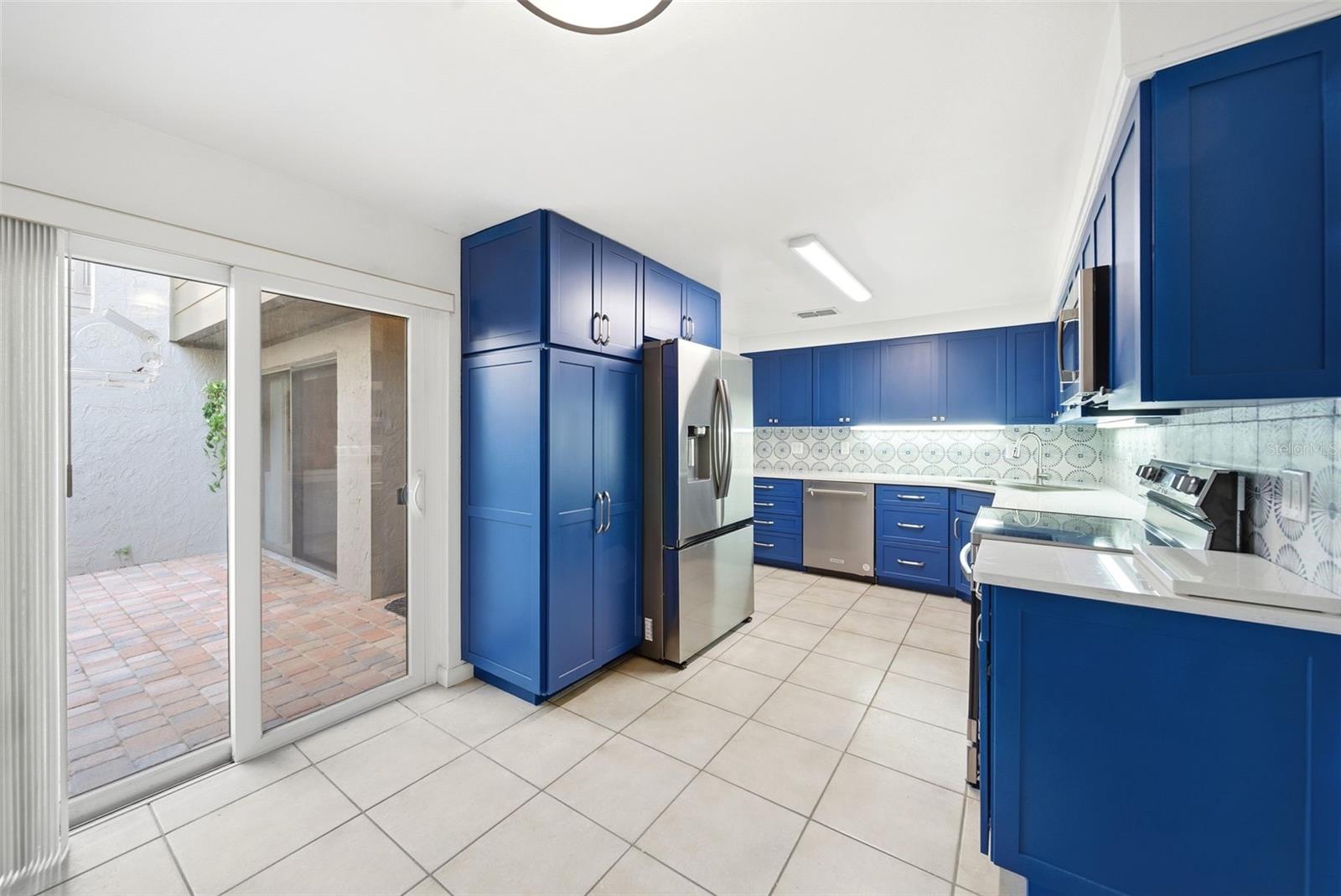 442 MEADOWOOD BOULEVARD