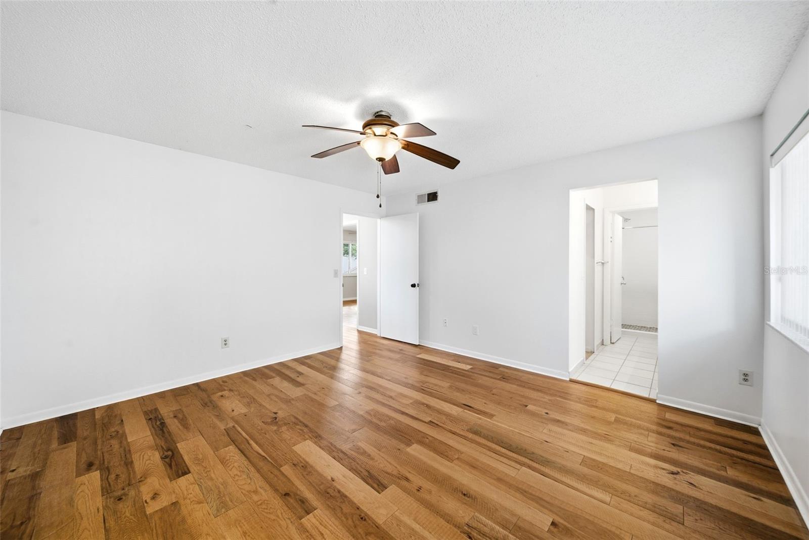 LAKE OF THE WOODS SEC 05 TWNHS - Residential